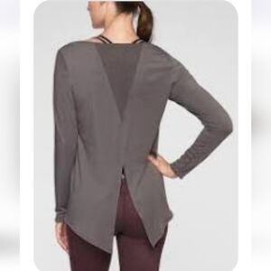 Athleta Essence Semi Fit Long Sleeve In Flagstone Grey. Size L. #384298